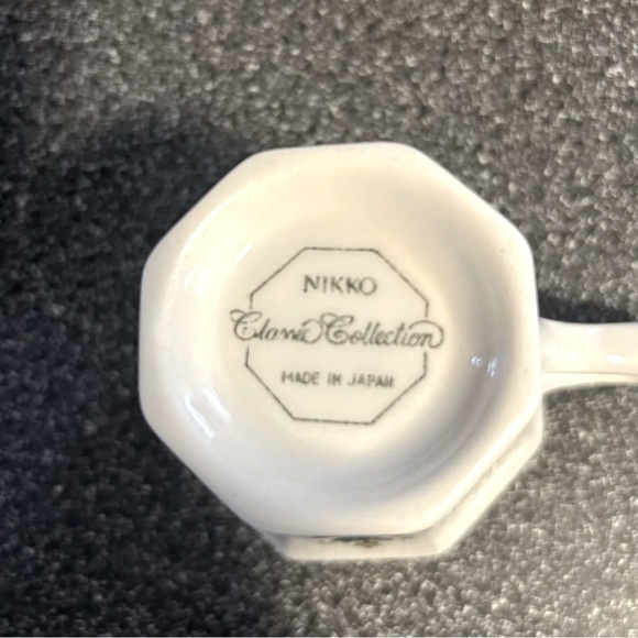 Vintage Nikko Classic Collection Christmastime Tea Cup Set ๐ซโ๏ธ - Picture 6 of 10